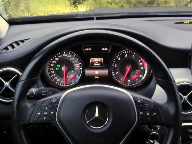 Mercedes-Benz GLA 200 Ambition   Navi   Trekhaak