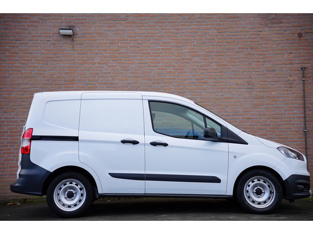 Ford Transit Courier 1.5TDCI Trend 34.000KM