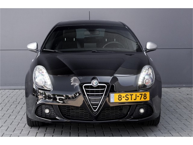 Alfa Romeo Giulietta 1.4 T 170pk Executive Aut. Navi Ecc 18