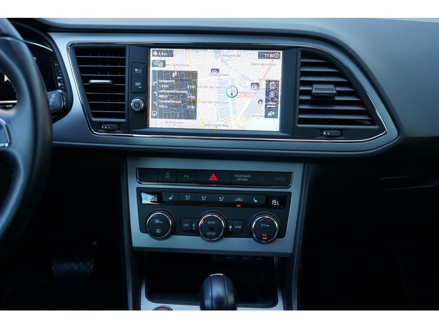 Seat Leon 1.5 TSI 150 PK Xcellence Intense Aut. Digitaal Dash. Leder Carplay