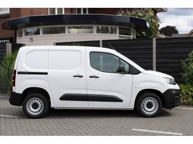 Citroen Berlingo 1.5 BlueHDI 100PK Club Airconditioning, Navigatie Aplle Car Play Android auto, Cruise control