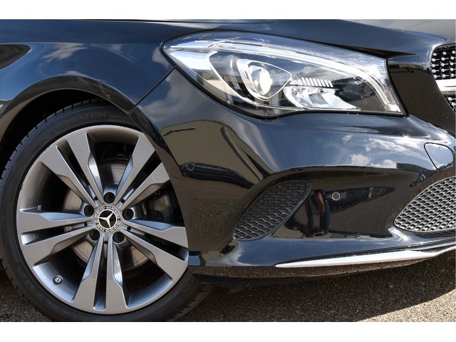 Mercedes-Benz CLA-Klasse Shooting Brake 180 Business Solution Plus Upgrade Edition