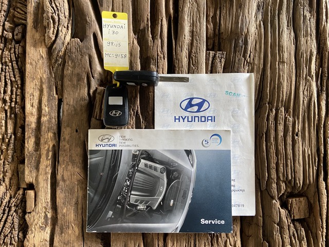 Hyundai i30 Wagon 1.6 GDI i-Vision *Automaat* Dealer onderhouden, ECC Clima, PDC, Cruise, Bluetooth, LED, LMV 16, USB AUX