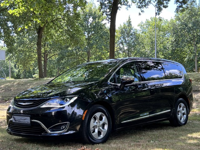 Chrysler Pacifica Plug-in Hybrid Limited