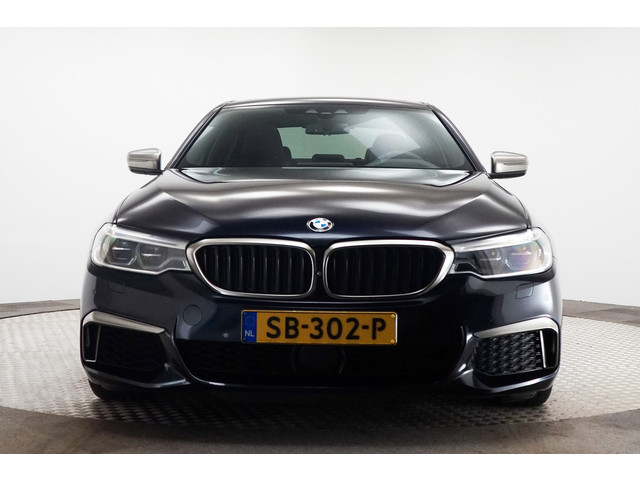 BMW 5 Serie M550i xDrive V8 High Executive *Full Option* Massage Bowers & Wilkins 360' Camera