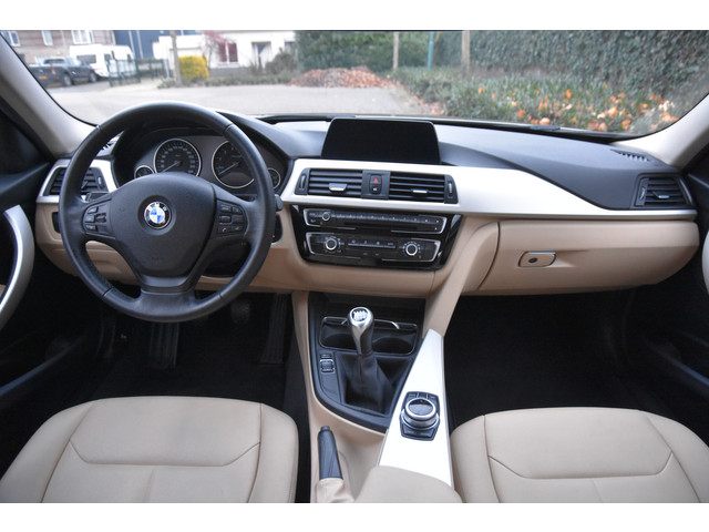 BMW 3 Serie 318i High Executive NAVI | LEDER | CARPLAY