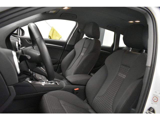 Audi A3 Sportback 1.4 e-tron PHEV Sport Virtual Dakrail Keyless PDC v+a Stoelver