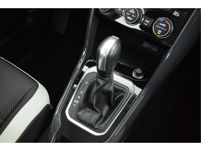 Volkswagen T-Roc 1.5 TSI 150pk DSG Sport Led Virtual Cockpit Navigatie