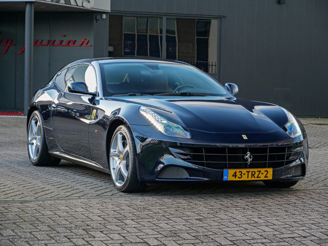 Ferrari FF 6.3 V12 HELE | NL-Auto | NW-Prijs €425.000,- | Slechts 16.000KM!!!