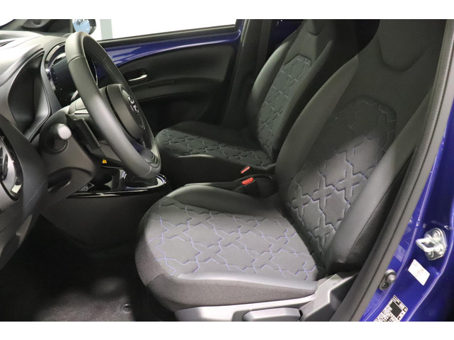 Toyota Aygo X 1.0 VVT-i S-CVT envy | JBL Audio, Automaat, Apple Carplay Android Auto, Climate & Cruise control!