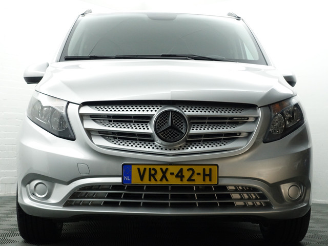 Mercedes-Benz Vito 114 CDI Lang AMG Night Edition- 3 Pers, 40DKM, Cruise, Clima, Sidebars, Roofrails