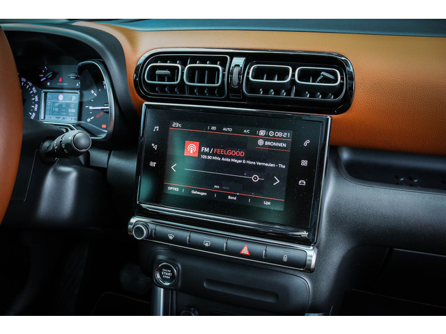 Citroen C3 Aircross 1.2 PureTech S&S Shine   Panorama  Apple Carplay .