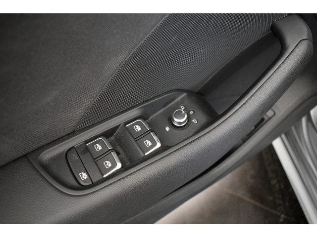 Audi A3 Sportback 1.4 e-tron 204PK Sport Clima Sportstoel Lane assist Navi PDC