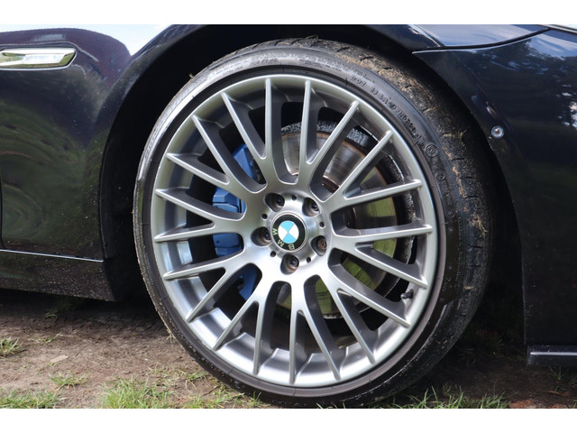 BMW 5 Serie touring 535xi High Executive Aut. | M-Pakket | Maxton Design | Panorama | 20 inch | Historie | X-Drive | Navigatie |