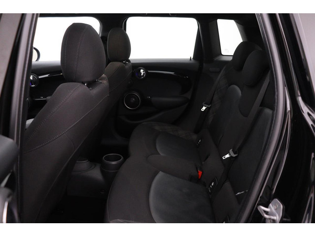 MINI Cooper S 2.0 Chili | Automaat | Panoramadak | Harman Kardon | Head-up | Navigatie | Half leder | Park Assist | Full LED