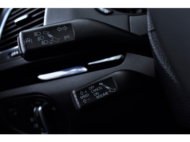 Seat Alhambra 1.4 TSI 150pk DSG 20th Anniversary Panorama Carplay Led Alcant. Leer Massage Keyless Camera Navi