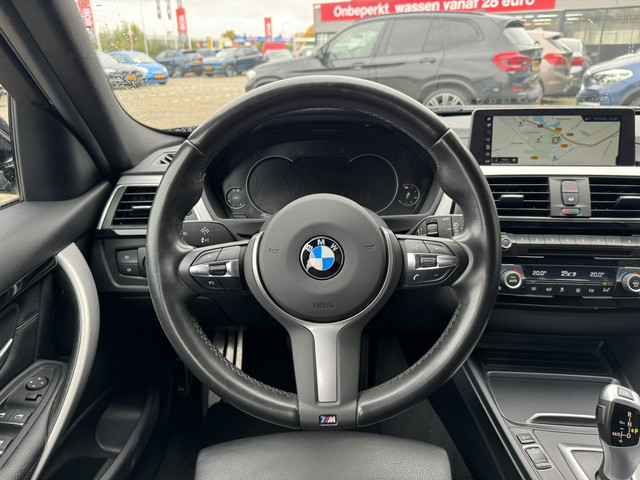 BMW 3 Serie Touring 318i Automaat M Sport Lederen Interieur LED Trekhaak Stoelverwarming Navi Pro Chrome Line Dealeronderhouden