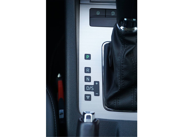 Skoda Octavia Combi 1.5 TSI 150PK! Automaat Business Edition BJ2019 Lmv 16 | Led | Navi | Pdc | Trekhaak | Climate control | Cruise control |