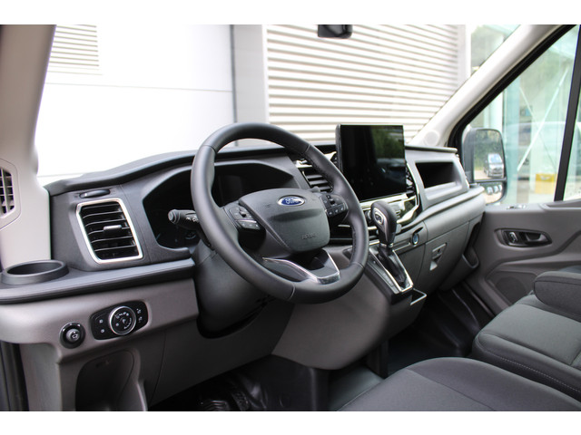 Ford Transit 350 2.0 TDCI 130pk L2H2 Trend - Auto airco - Cruise - 12 Navigatie - Blind spot - Camera - Trekhaak - Rijklaar