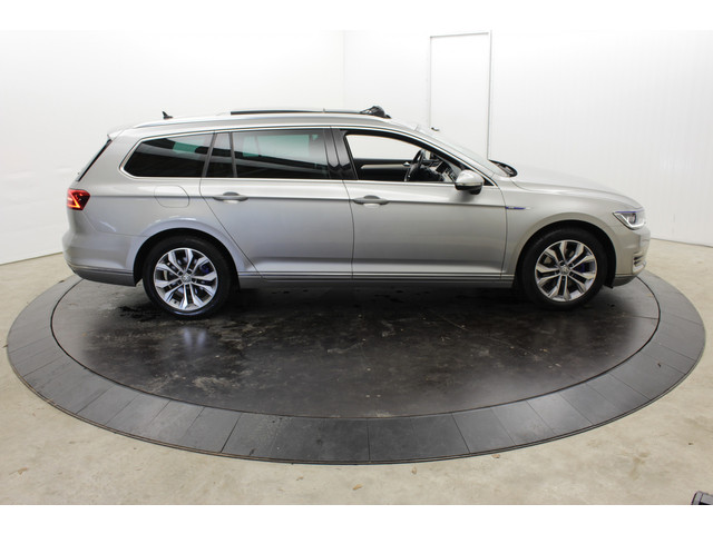 volkswagen-passat-gte-incl-winterset-virtual-panodak-leer-camera-trekh