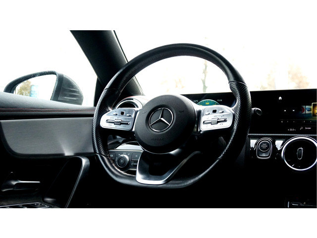 Mercedes-Benz CLA Shooting Brake 200 120kW 163pk DCT7 Business Solution AMG PANORAMADAK + WIDESCREEN COCKPIT + LED HP + CRUISE + CLIMA + NAVI KLEU