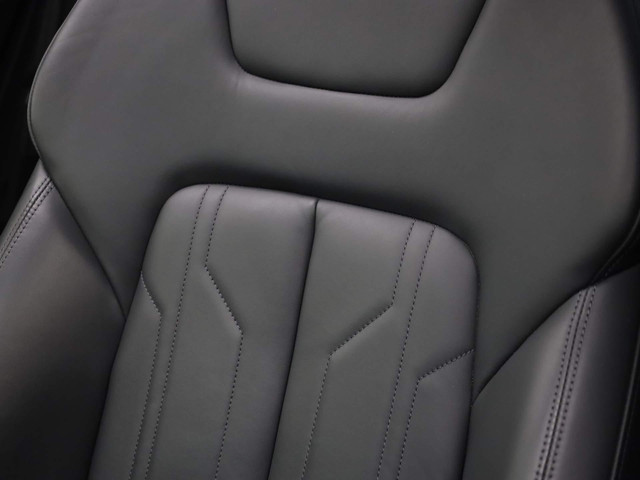 Audi e-tron 55 quattro Advanced 95 kWh 300kW 408PK · Panoramadak · Trekhaak · Leder