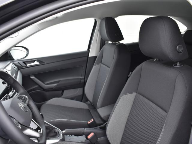 Volkswagen Taigo 1.0 TSI Life | 16 inch lichtmetaal | Multimedia pakket | Parkeersensoren voor en achter | *Komnr: 271514* *In bestelling*