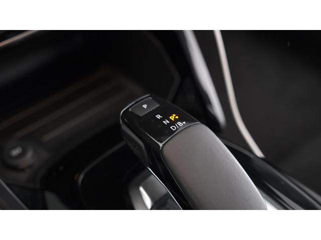 Peugeot e-208 EV Allure 50 kWh 136 | €2.000 Subsidie | Apple Carplay | Parkeersensoren | Climate Control