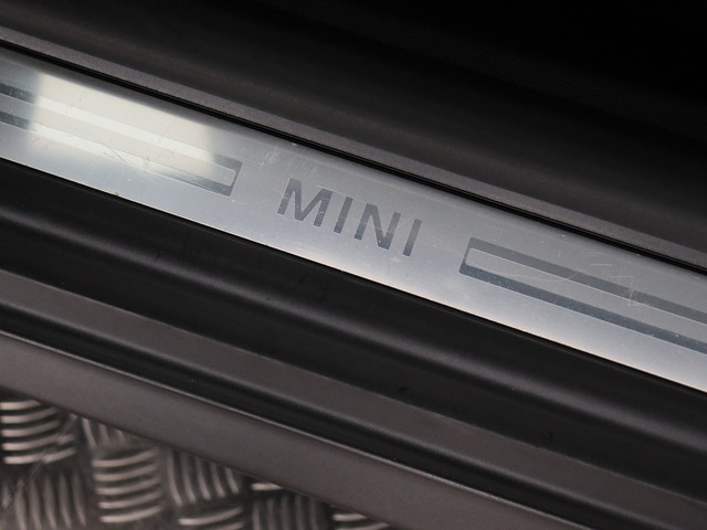 MINI One 1.6 MINIMALIST Business Line (NL-Auto   Airco   Cruise   17   Distributieketting is vervangen)