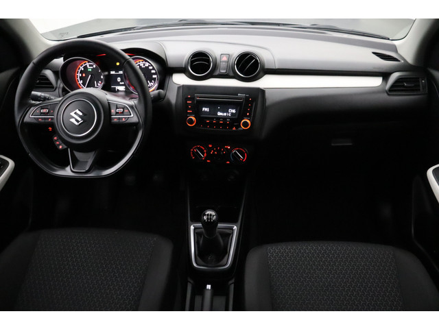 Suzuki Swift 1.2 Comfort Smart Hybrid | Adaptieve cruise control | LED | Isofix | DAB+ | Airco