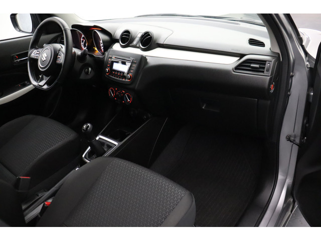 Suzuki Swift 1.2 Comfort Smart Hybrid | Adaptieve cruise control | LED | Isofix | DAB+ | Airco