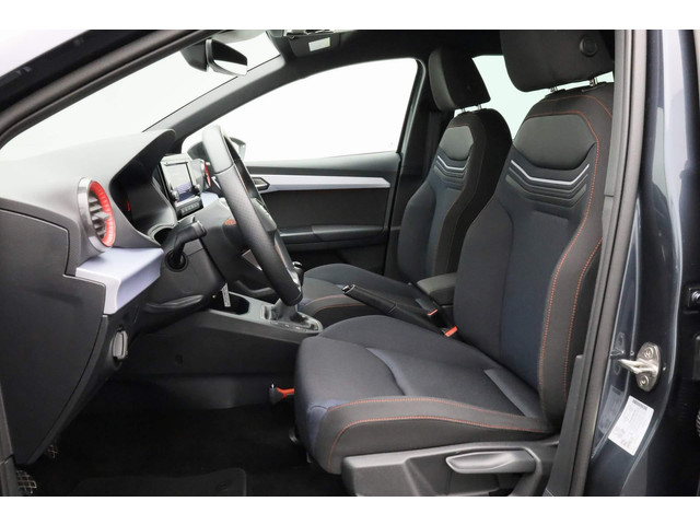 Seat Ibiza 1.0 TSI 95PK FR | LED | Parkeersensoren voor achter | Cruise | Clima | 17 inch | Apple Carplay   Android Auto