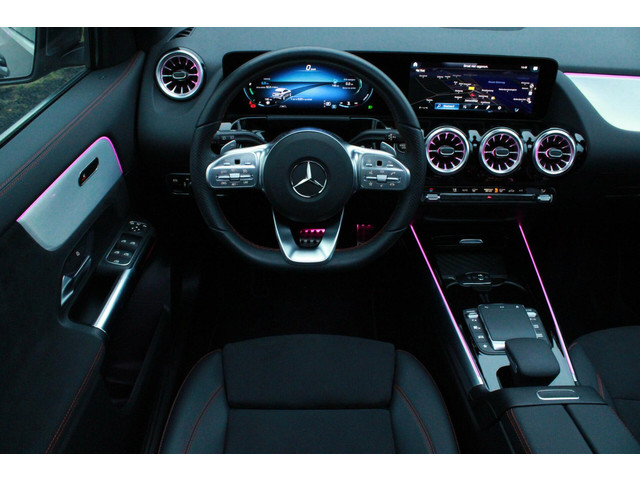 Mercedes-Benz GLA 250 4MATIC AMG Panorama Burmester Ambi-light