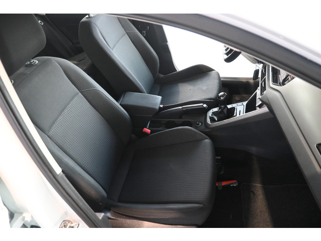 Volkswagen Polo 1.0 TSI Comfortline BTW Ecc Navigatie Adaptieve Cruise control LED Rijklaarprijs Inruil Mogelijk!