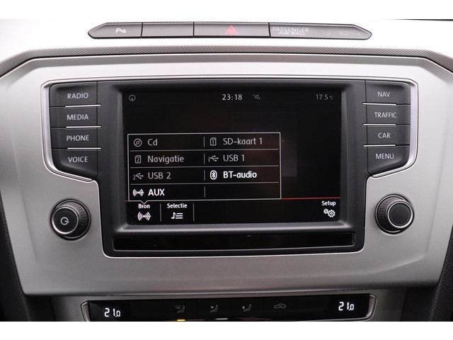 Volkswagen Passat 1.6 TDI Business Edition | DSG | Carplay | Trekhaak | Navigatie | Full-LED | PDC | Climate control | Bluetooth | Cruise control