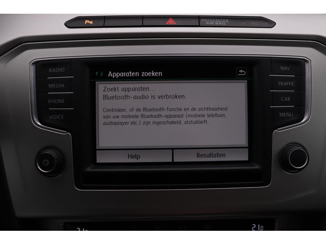 Volkswagen Passat 1.6 TDI Business Edition | DSG | Carplay | Trekhaak | Navigatie | Full-LED | PDC | Climate control | Bluetooth | Cruise control