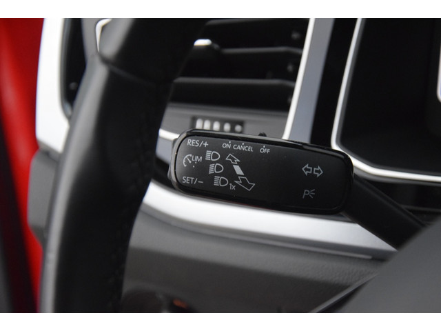 Volkswagen Polo 1.0 Comfortline ActiveInfo LED PDC Navi Clima
