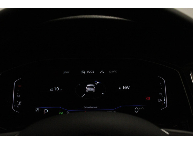 Volkswagen T-Roc 1.5 TSI DSG Sport Team | Navigatie | Adaptive Cruise Control | Camera | Lane Side Assist | Elektrische Achterklep | Digitaal Das