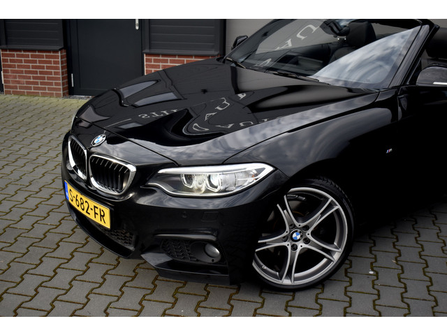 BMW 2 Serie Cabrio 220d 190pk High Executive M Sport | Harman Kardon | Elek. verst. Stoelen met Geheugen | 19 inch Velgen | Stoelverwarming 