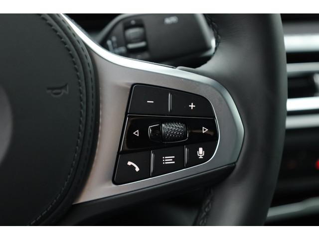 BMW i4 eDrive40 84 kWh M Sport | Navi | Adapt. Cruise | Camera | Keyless | Park Assist | Elek. Trekhaak