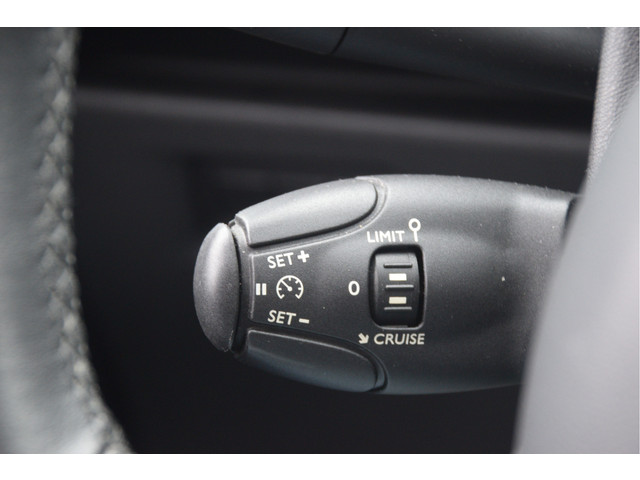 Citroen C3 1.2 PureTech Feel Edition Navi | Carplay | Trekhaak | Clima | PDC | Bluetooth | Cruise