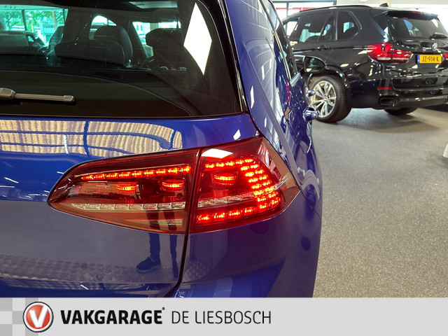 Volkswagen Golf 2.0 TSI R 4Motion panoramadak leer dealer onderhouden boeken