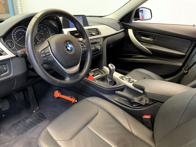 BMW 3 Serie Touring 320d High Executive NAVI-LEDER-XENON-PDC-DAKRAIL-CRUISE