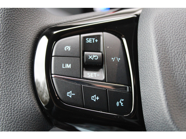 Ford Transit Custom 320 2.0 TDCI L2H1 Trend 136pk - Carplay - Android - LED koplampen - Stoelverwarming - 70l tank - Rijklaar