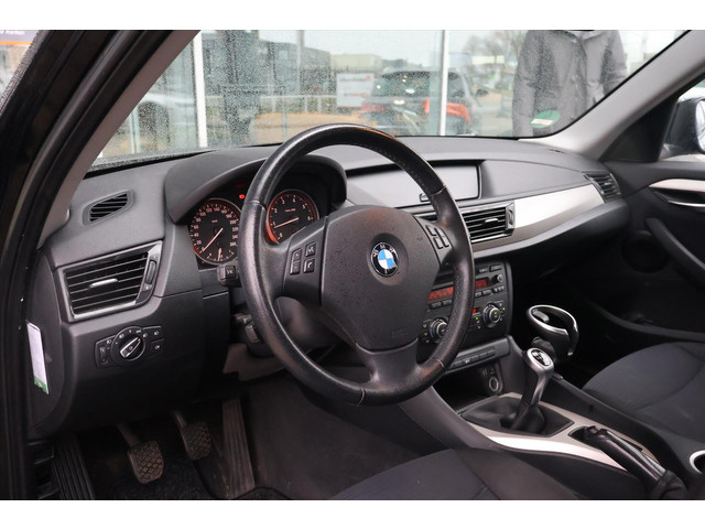 BMW X1 SDRIVE18I Executive 150PK | Stoelverwarming | Climate | Cruise I 1700 KG Trekgewicht!