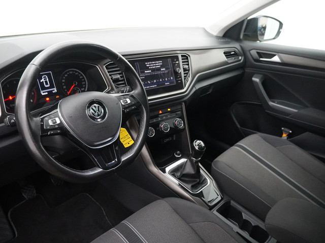 Volkswagen T-Roc BWJ 2018 1.0 TSI 116 PK Style NAVI    AIRCO    APPLE CARPLAY    ANDROID AUTO    PANORAMADAK    ADAPTIVE CRUISE    FULL LED