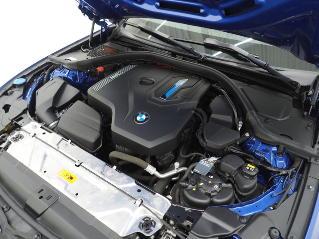 BMW 3 Serie 330e M-Sport High Executive | Shadow-Line | Keyless | Carplay | Camera