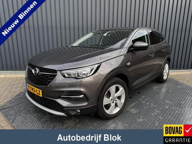 Opel Grandland X 1.2 Turbo Business Executive | Trekhaak | Dodehoeksensor | AGR stoelen | Camera | Prijs Rijklaar!!