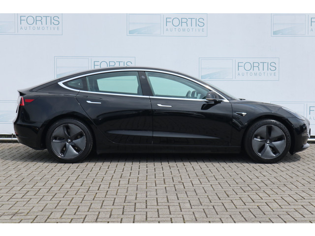Tesla Model 3 Long Range 75 kWh NL AUTO | CAMERA | PANO | STOELVERW | LEDER | 2de PINSTERDAG GEOPEND VAN 10:00 T M 16:00 UUR