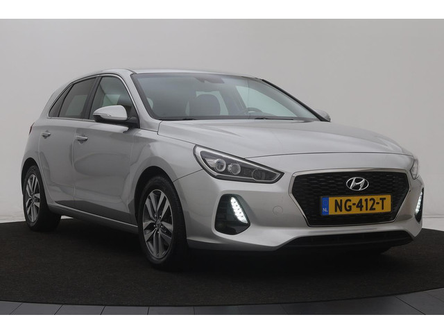 Hyundai i30 1.0 T-GDI First Edition | Trekhaak | Carplay | Camera | Full LED | Navigatie | PDC | Climate control